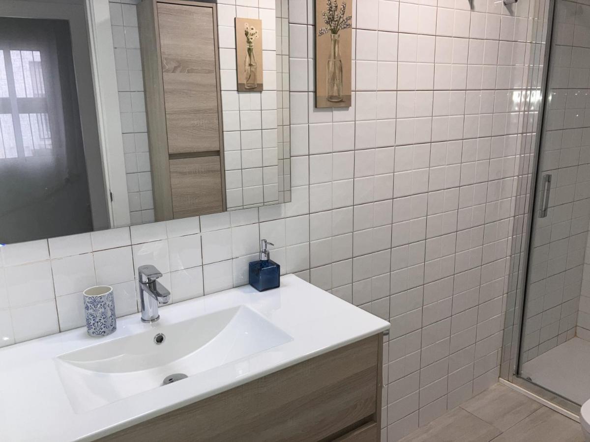 Moderno Apartamento En Casco Historico Sevilla Buitenkant foto